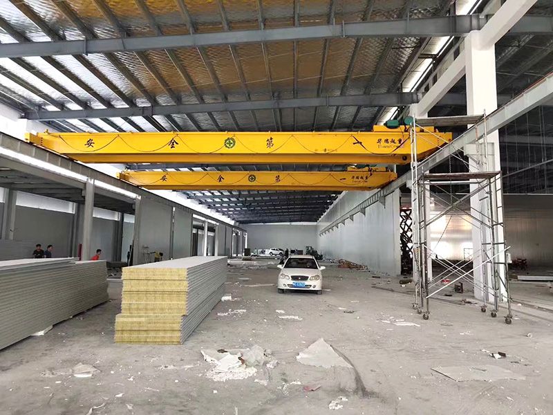 LH型電動(dòng)葫蘆雙梁起重機(jī)